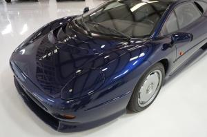 Jaguar XJ220 1994 года 
